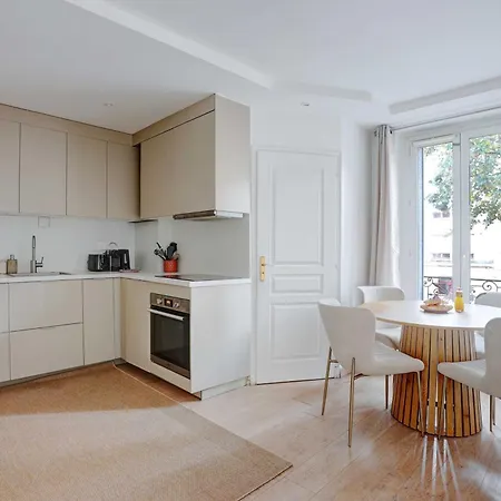 Apartamento Superb - 2br - 4 P - *